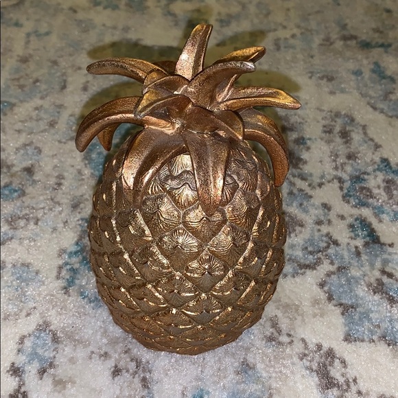 Kirklands Other - Decor Pineapple 🍍